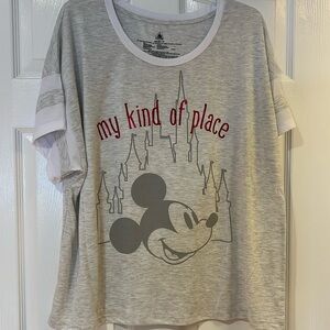 Disney top